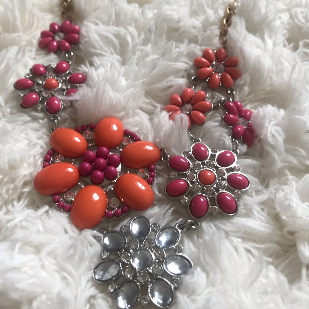 Statement necklace - Picture 2 of 3